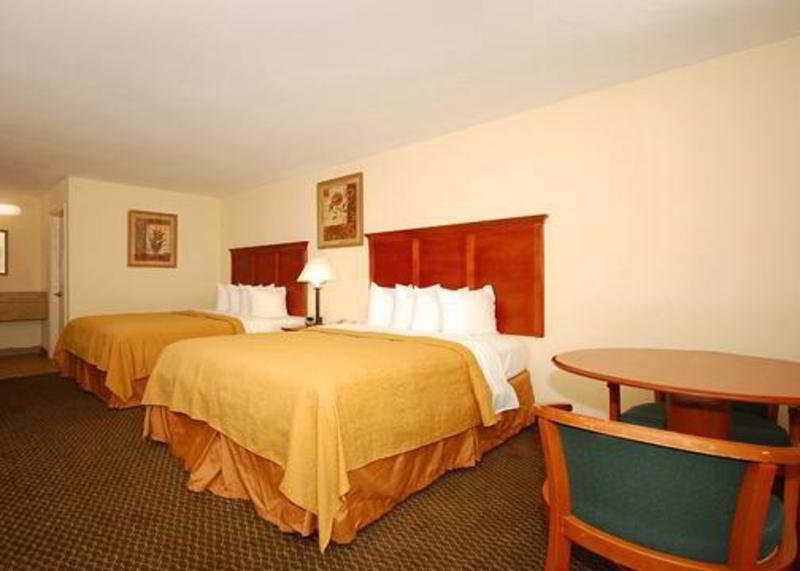 Quality Inn & Suites Lexington Quarto foto