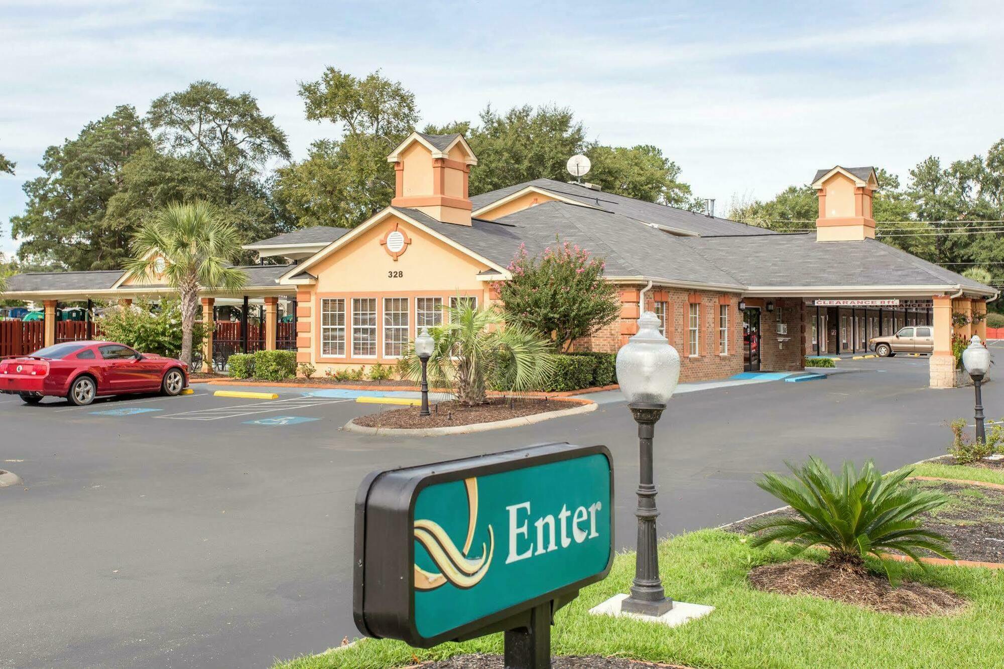 Quality Inn & Suites Lexington Exterior foto